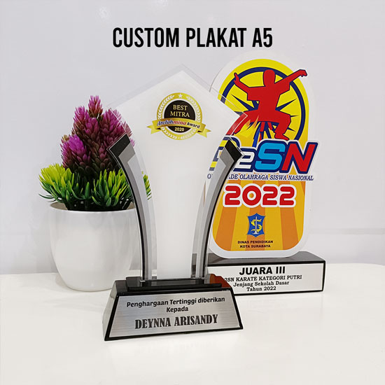 Custom Plakat Akrilik A5 (tebal 10mm)